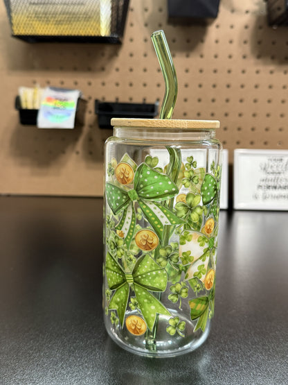 St. Patrick’s Day Green Bow Shamrock Glass Can Cup – 16oz
